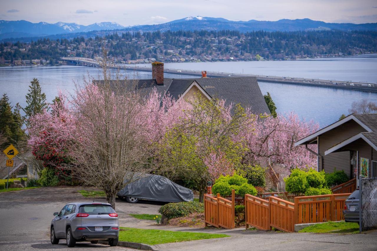 Sunrise On Lake Washington Villa Сиатъл Екстериор снимка