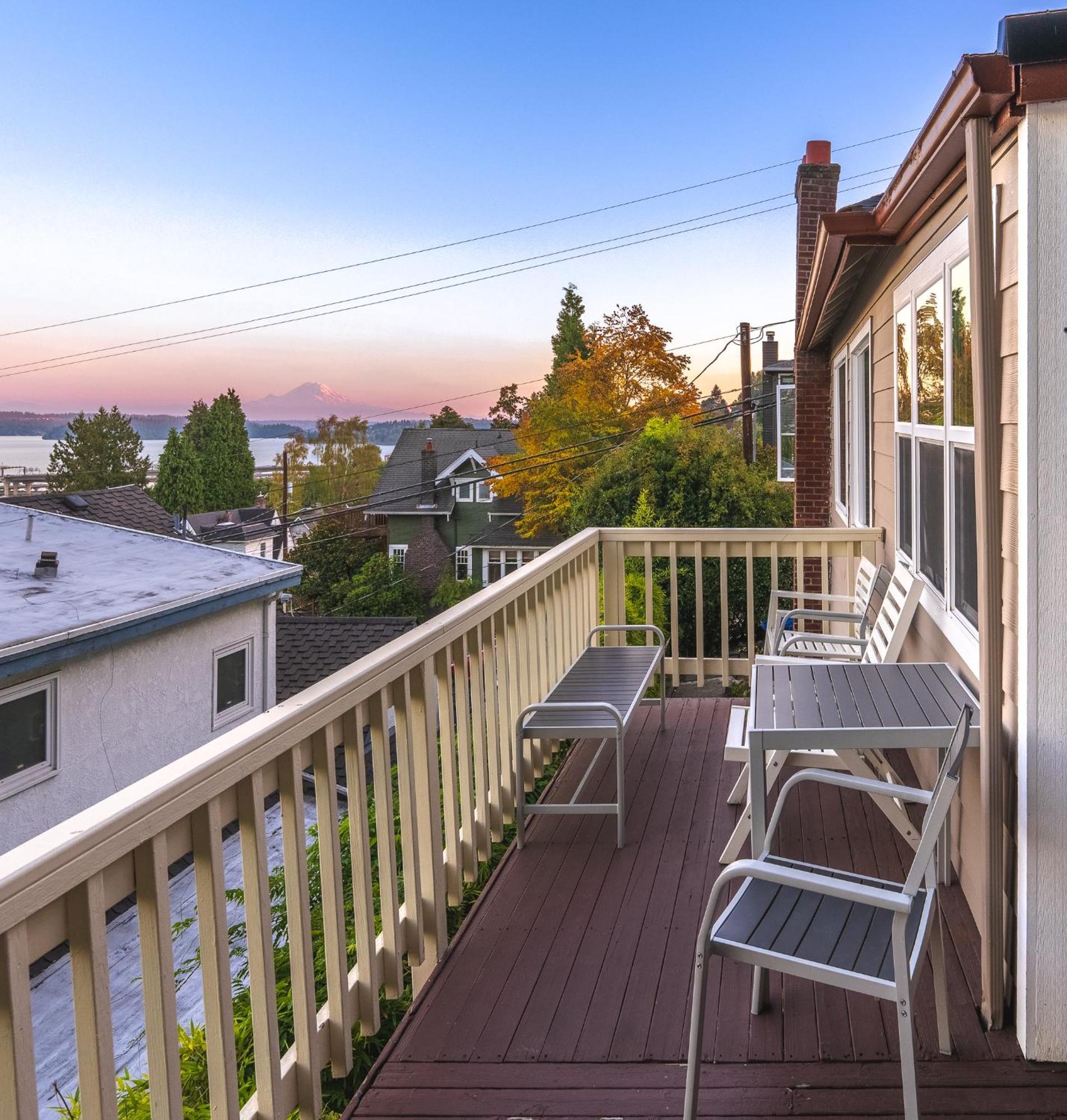 Sunrise On Lake Washington Villa Сиатъл Екстериор снимка
